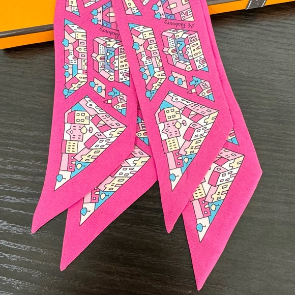 ❌SOLD❌HERMES Rive Droite Rive Gauche Silk Twilly Bandeau Set - Rose - Picture 3 of 7